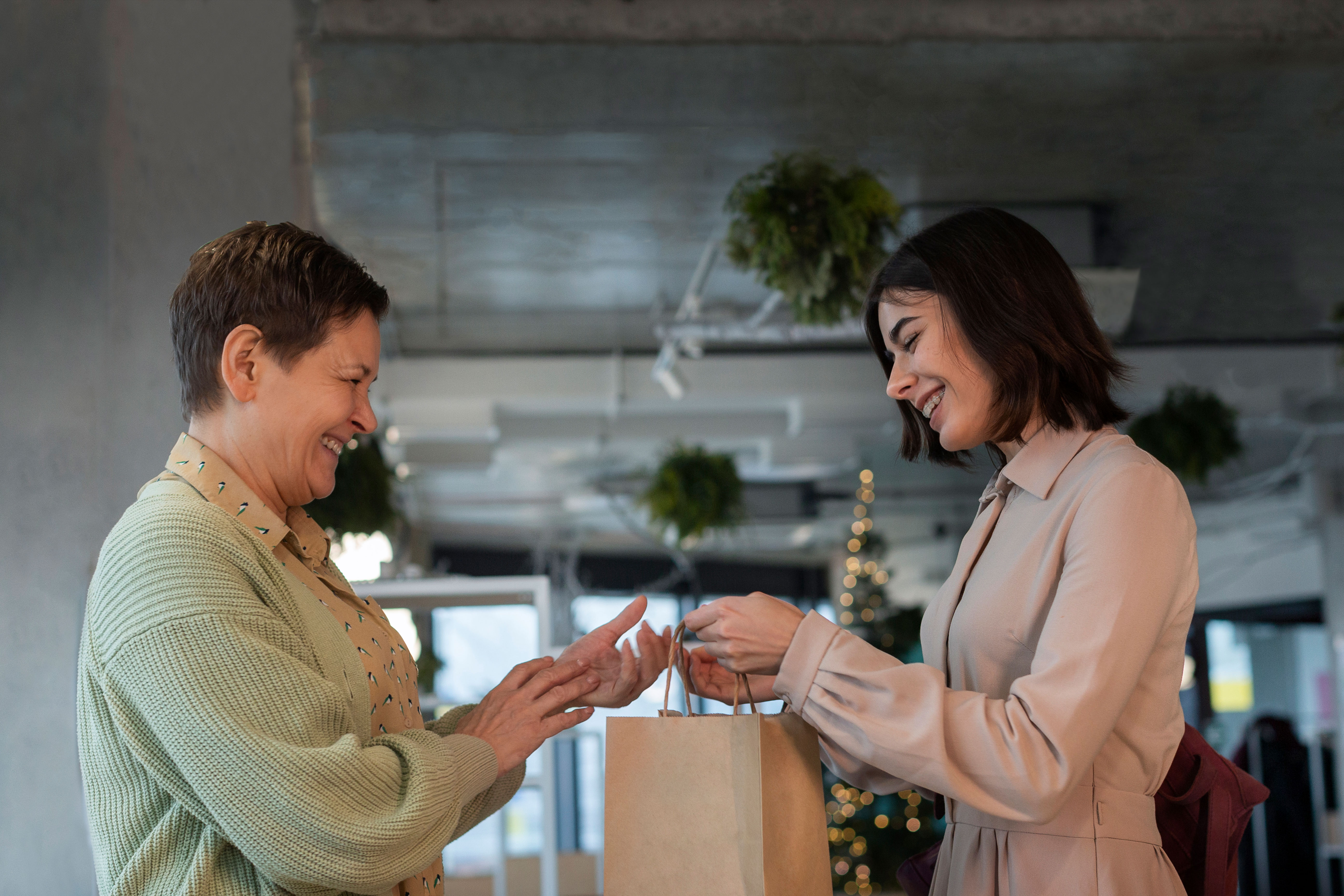 Worldwide Delivery by Alina Jewelry